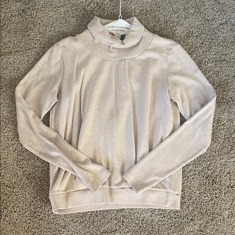 ALO Yoga Women's Light Beige Turtleneck Sweater